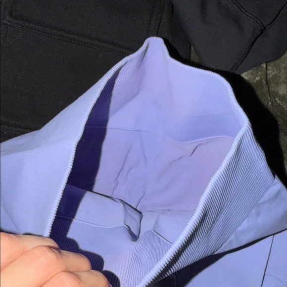 Aurora High-Rise Bike Shorts in Lavender - Picture 4 of 4